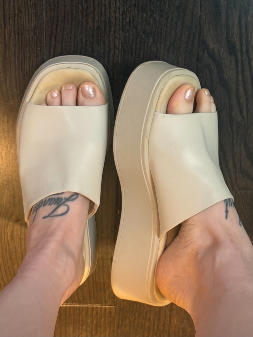Vagabond Courtney Off-White Slides